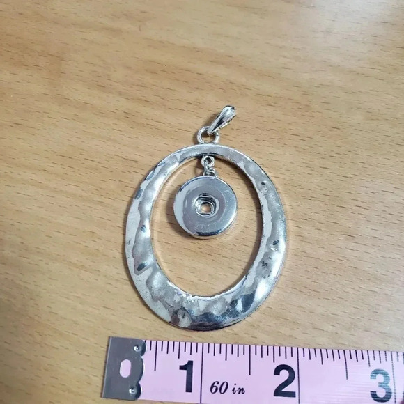 Interchangeable Snap Jewelry Pendant - Picture 2 of 3